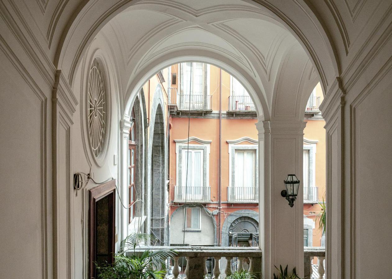 Carafa Di Maddaloni Residenza Di Charme Hotell Napoli Eksteriør bilde