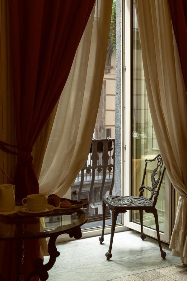 Carafa Di Maddaloni Residenza Di Charme Hotell Napoli Eksteriør bilde