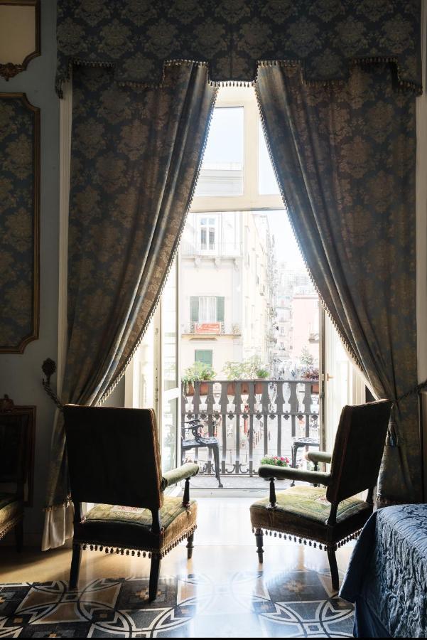 Carafa Di Maddaloni Residenza Di Charme Hotell Napoli Eksteriør bilde