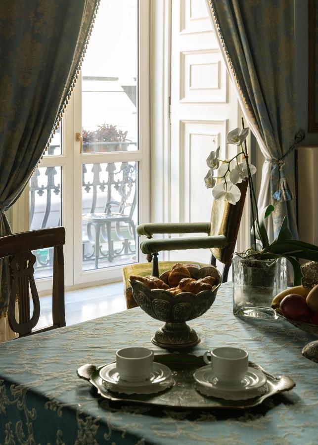 Carafa Di Maddaloni Residenza Di Charme Hotell Napoli Eksteriør bilde